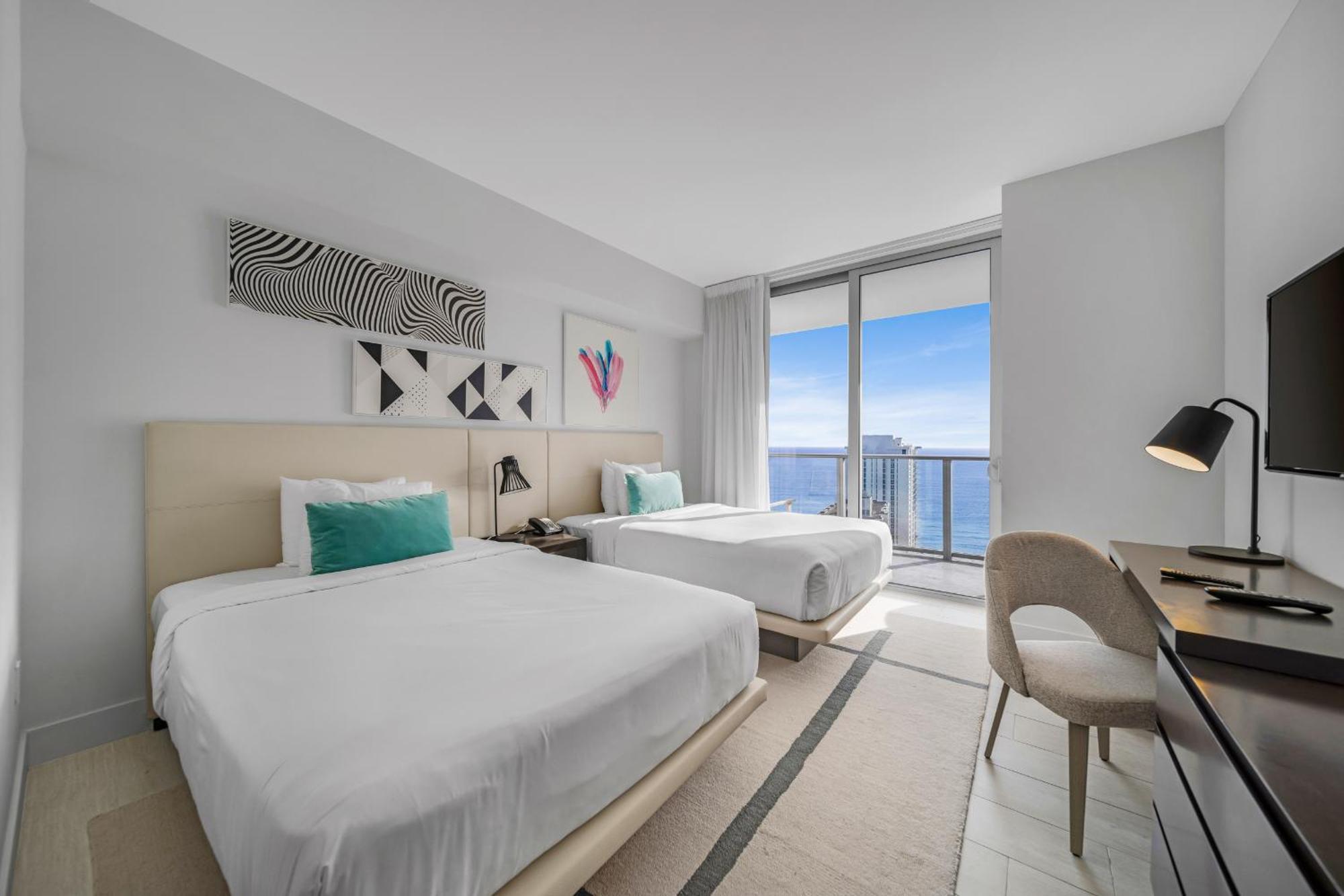 Wake Up To Ocean Views - Stunning 2bdr & 2ba Steps Away From The Ocean Apartment *