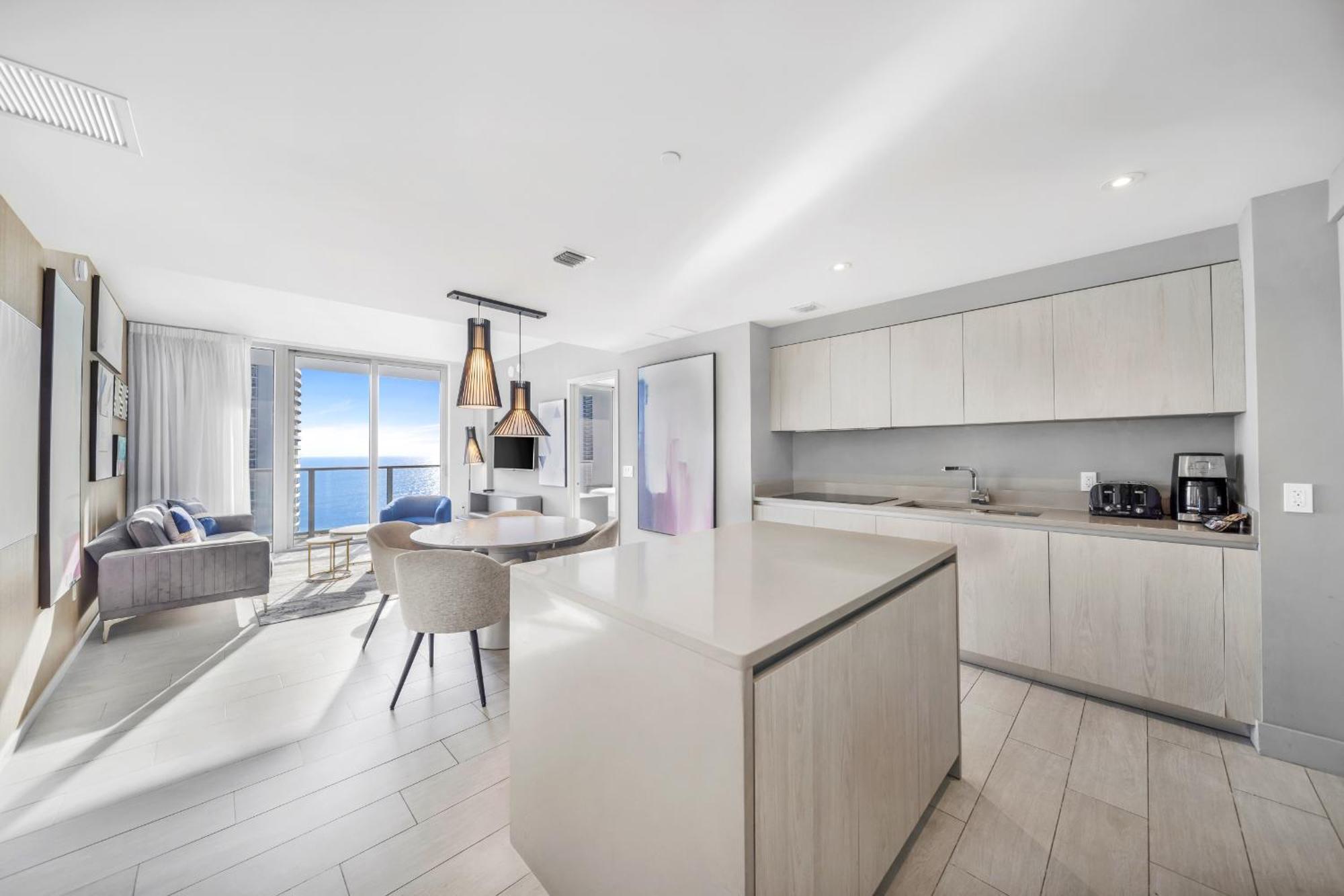 Wake Up To Ocean Views - Stunning 2bdr & 2ba Steps Away From The Ocean Apartment